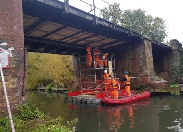 D&B Brentford Canal Overbridge